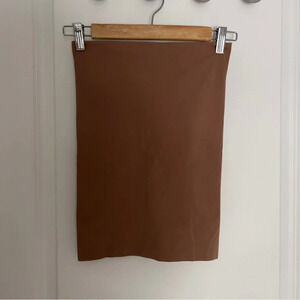 Babaton seamless skirt size XS/S